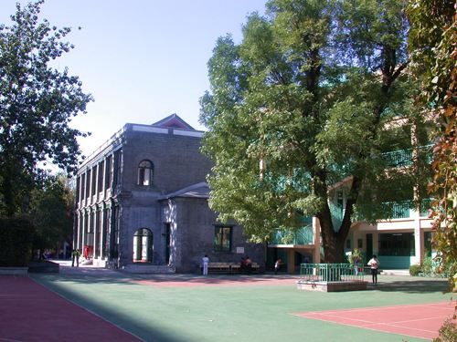 北京市东城区东交民巷小学