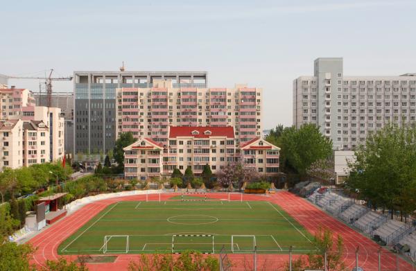 北京市朝阳区芳草地国际学校世纪小学